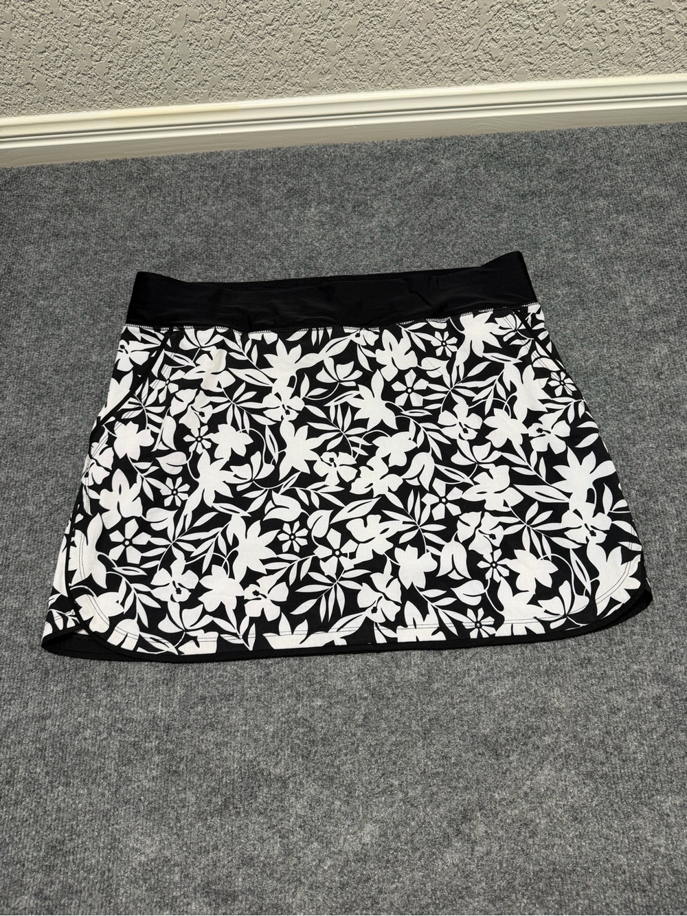 Lands' End Black and White Floral Swim Coverup Skirt